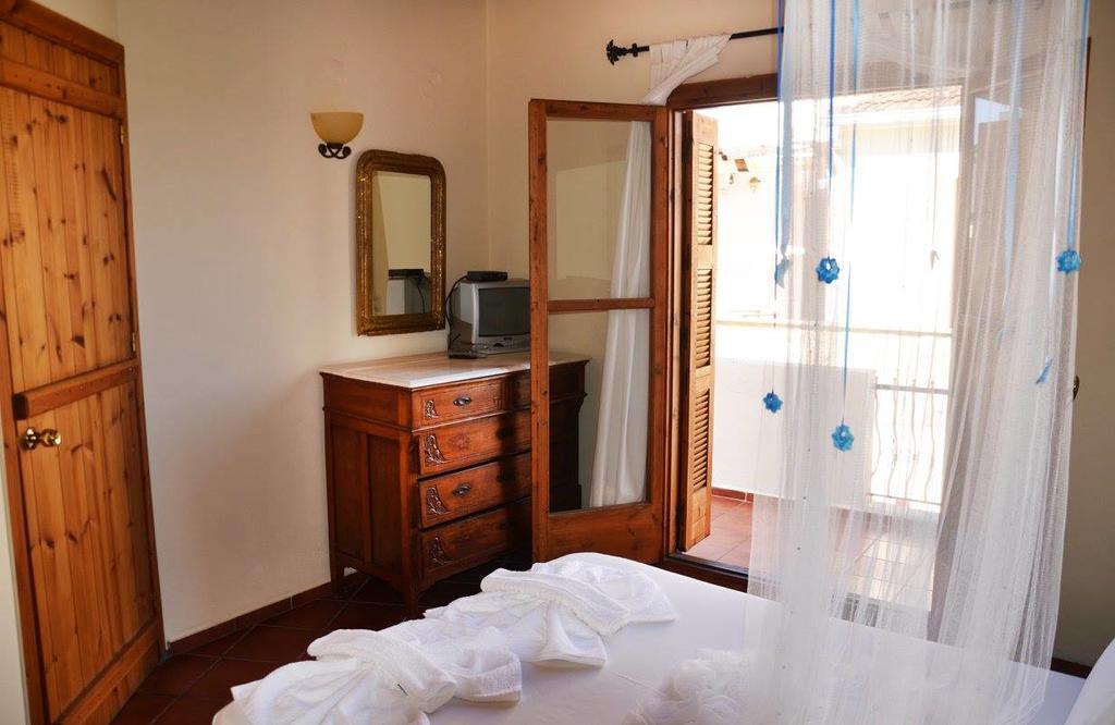 Potoula Apts Kato Daratso Ngoại thất bức ảnh